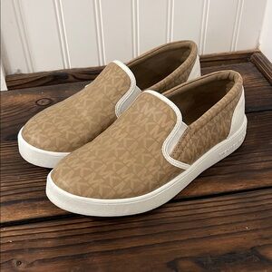 Michael Kors Slip On Logo Shoes Ivy Alita Size 4